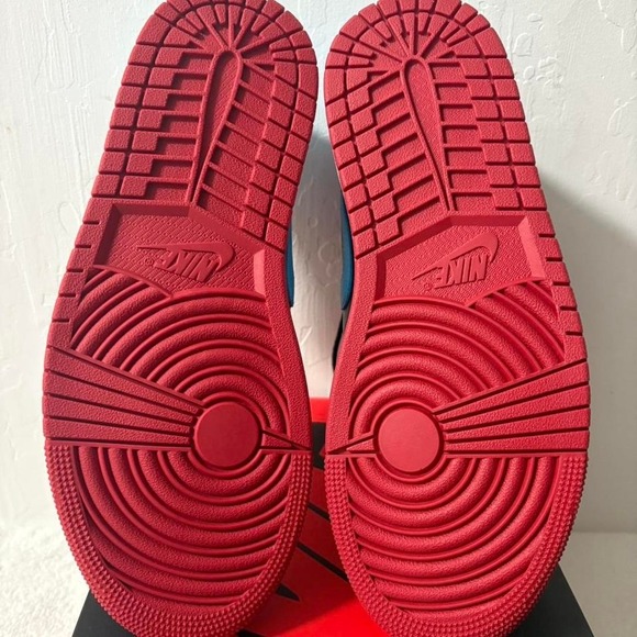 Nike Air Jordan 1 Retro Low OG "UNC to Chicago" – Size 8.5W (7M) - Picture 6 of 7